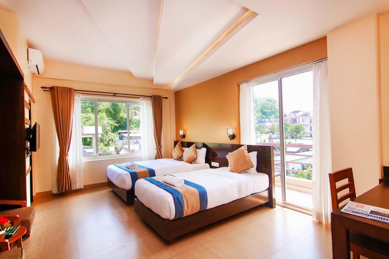 Hotel Lake Paradise Похара Екстериор снимка