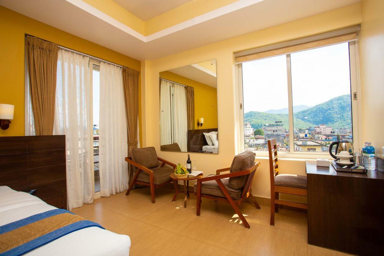 Hotel Lake Paradise Похара Екстериор снимка