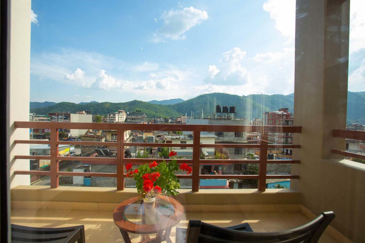 Hotel Lake Paradise Похара Екстериор снимка