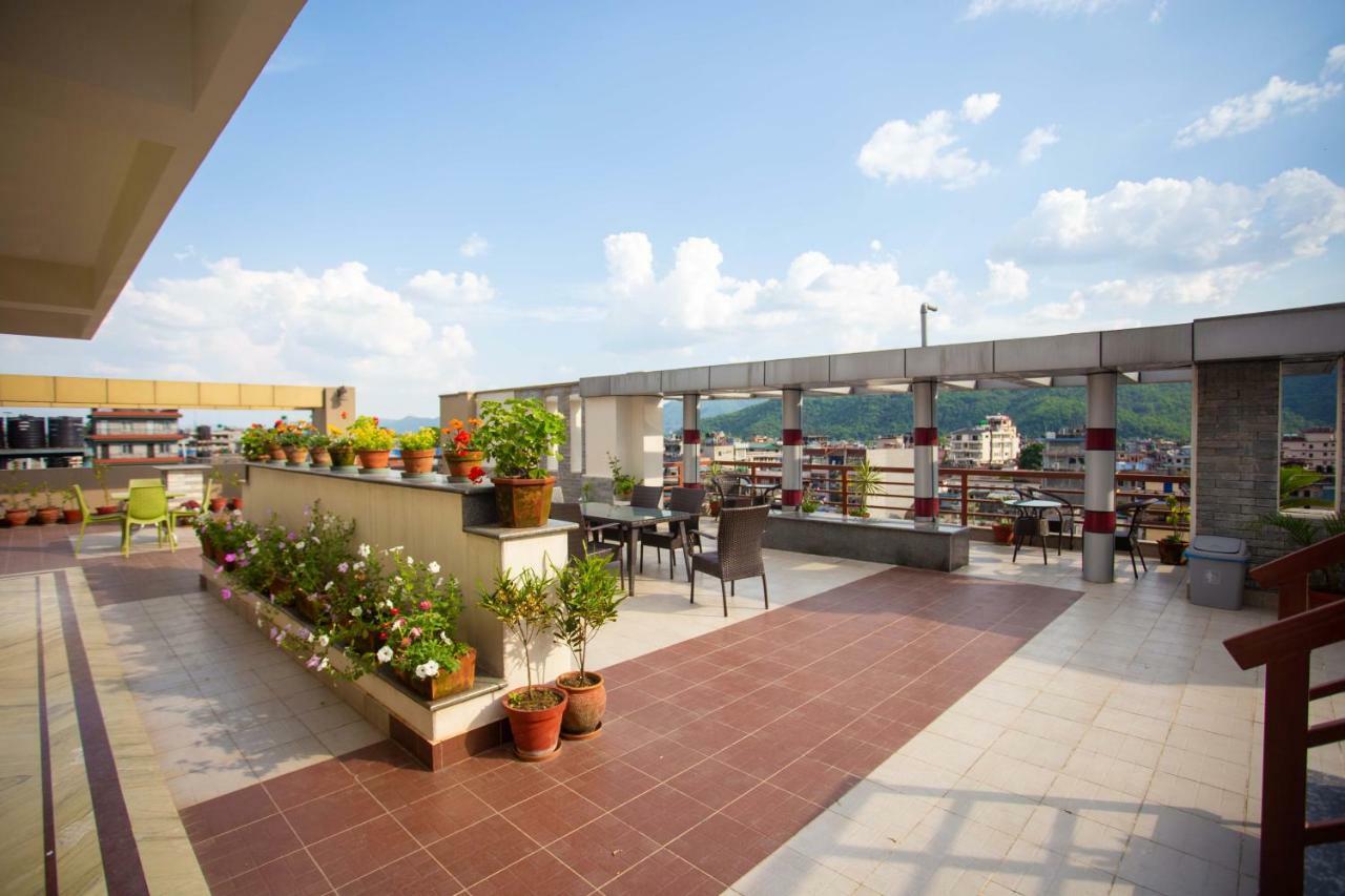 Hotel Lake Paradise Похара Екстериор снимка
