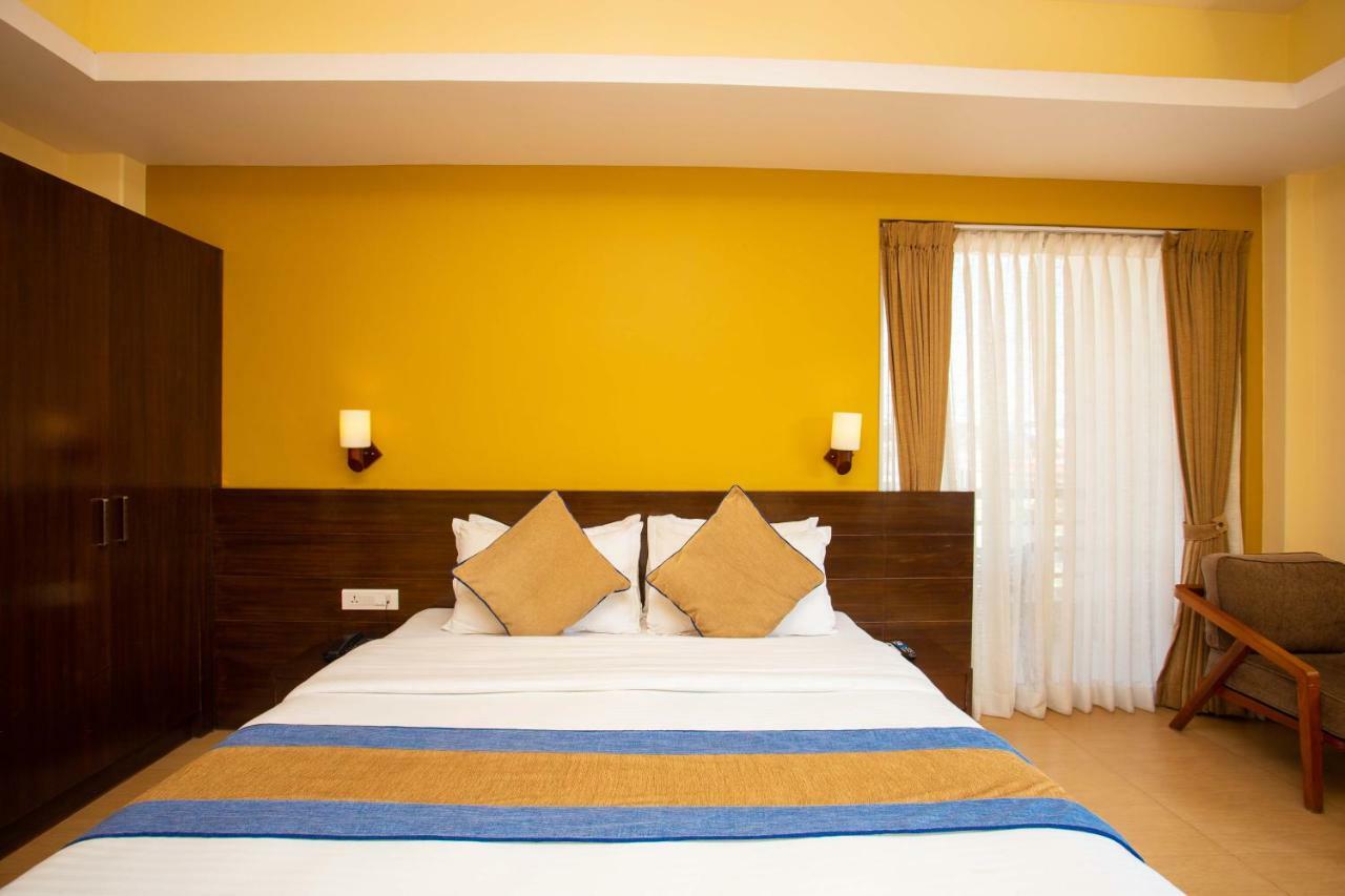 Hotel Lake Paradise Похара Екстериор снимка