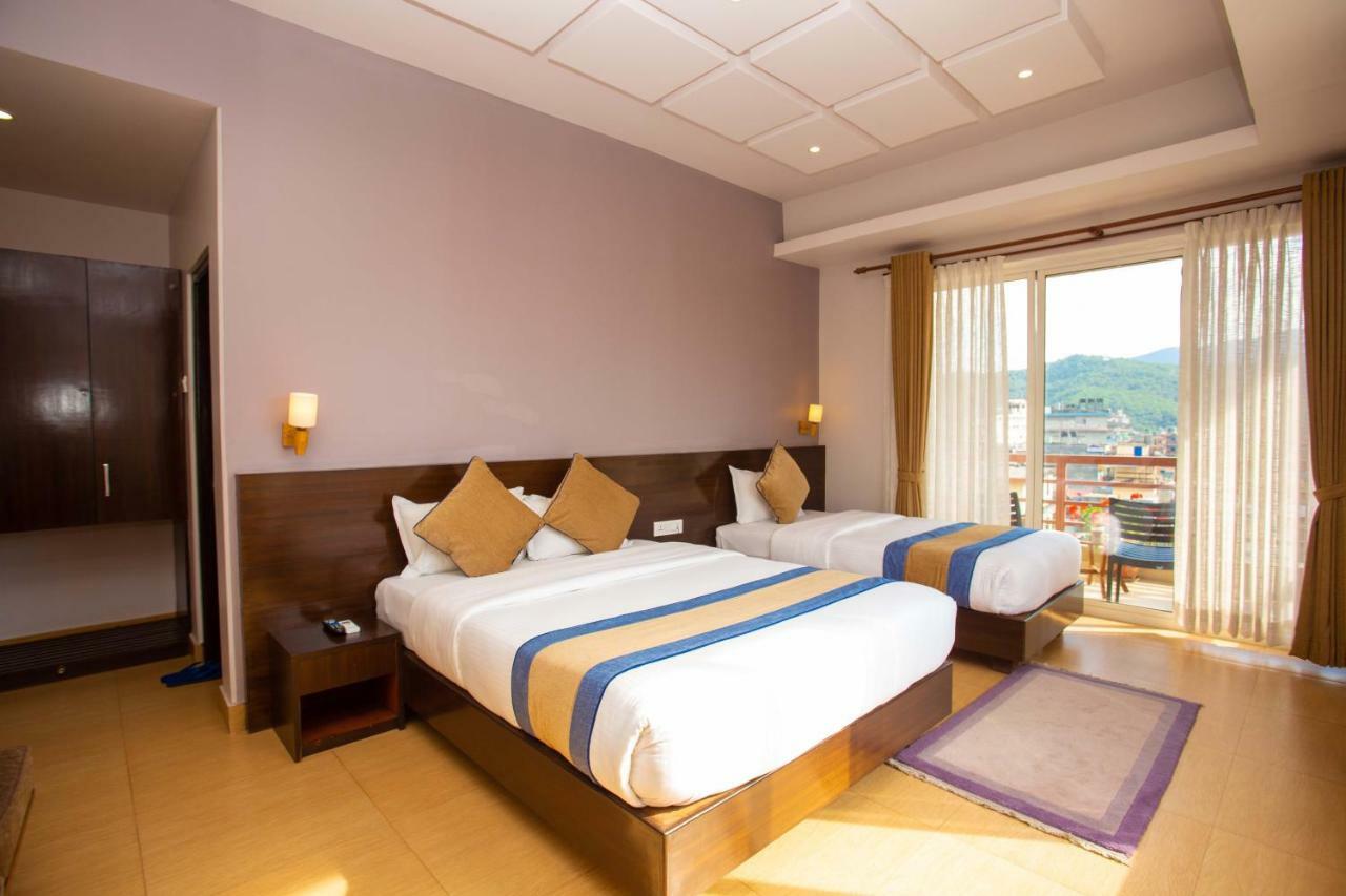 Hotel Lake Paradise Похара Екстериор снимка